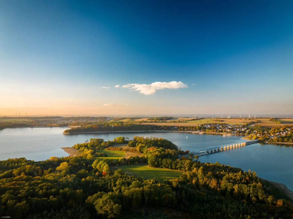 Panorama der Region Möhnesee und Soester Börde – Immobilienberatung Ruhr für den Immobilienverkauf im Kreis Soest.